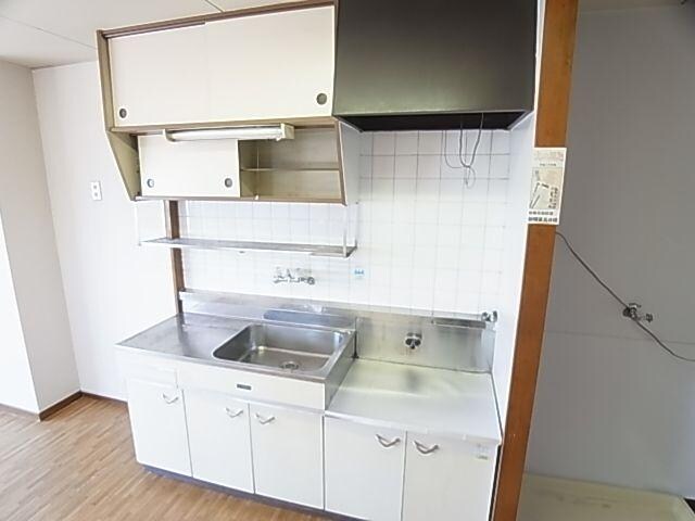 静岡駅 徒歩27分 3階のキッチン
