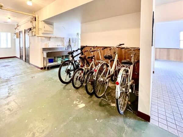 駐輪場