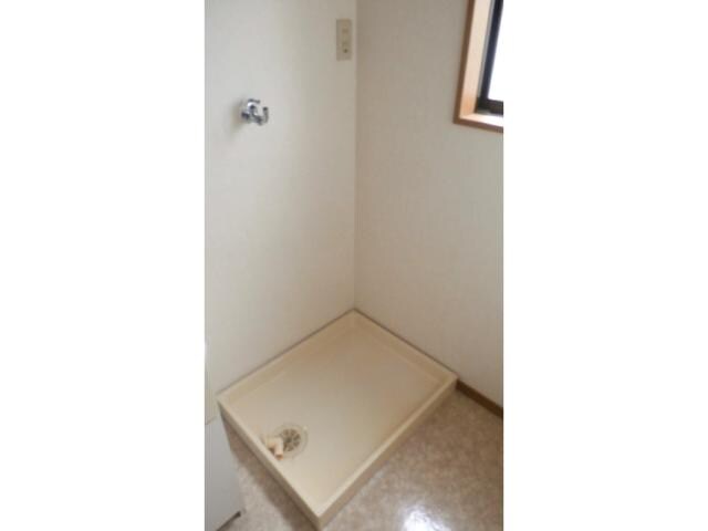 物件内観写真13　(洗濯機置き場)