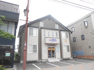 愛国ビレッジ３番館外観写真