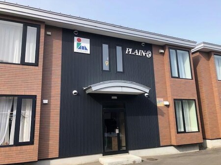 PLAIN5外観写真