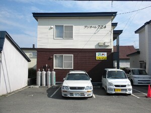 ﾌﾟﾘｵｰﾙ7・24外観写真