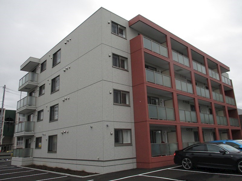 PARTERRE　3　trois（パルテールトロワ）