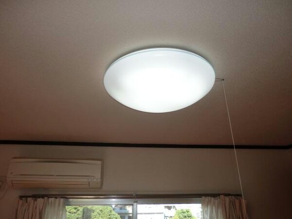 その他設備(照明器具は無償貸与。)