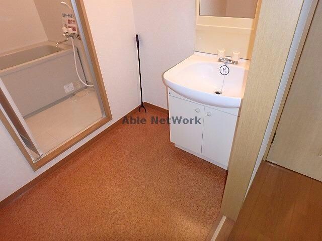 物件内観写真13　(同型　現況優先)