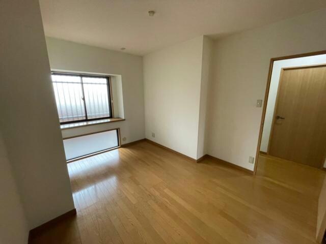 物件内観写真6　(同型　現況優先)