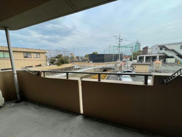 物件内観写真14　(同型　現況優先)