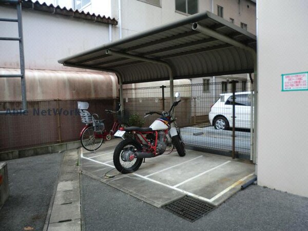 バイク置き場