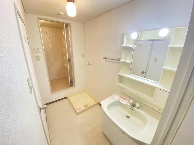 物件内観写真7　(同型　現況優先)