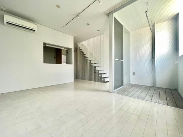 物件内観写真3　(同型　現況優先)