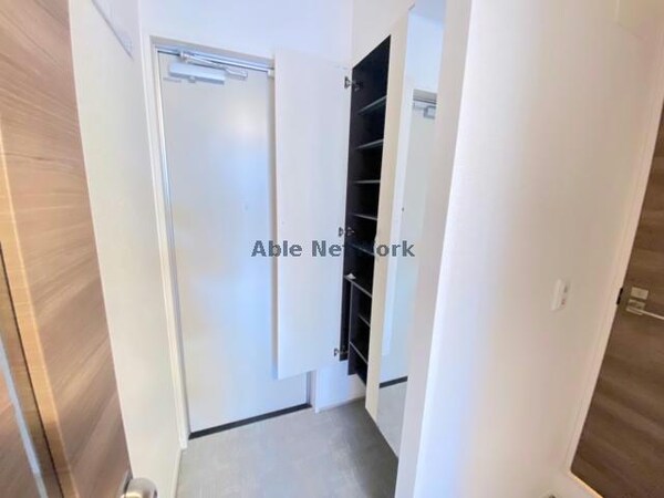 玄関回り(同型反転タイプ)