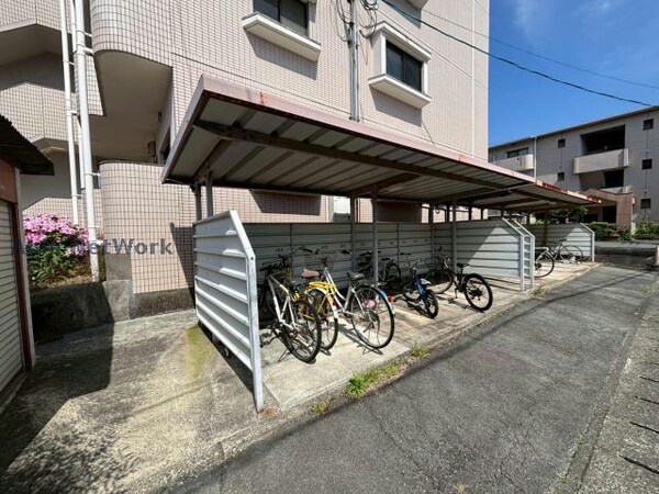 駐輪場