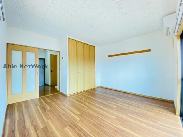 物件内観写真4　(同型反転　現況優先)