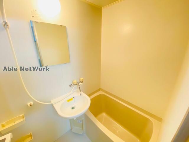 物件内観写真7　(同型反転　現況優先)