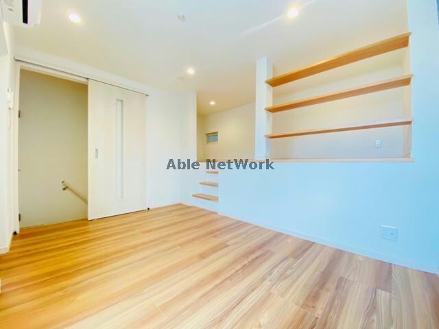 物件内観写真4　(同型　現況優先)