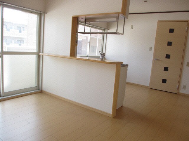 物件内観写真5　(同型モデル)