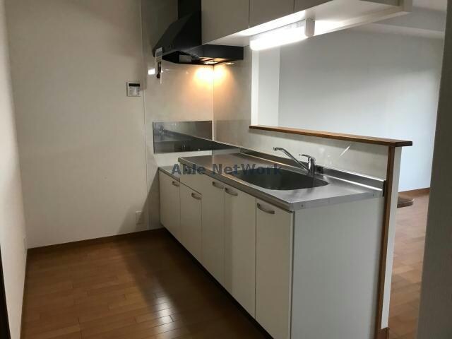 物件内観写真3　(同型タイプ　現況優先)