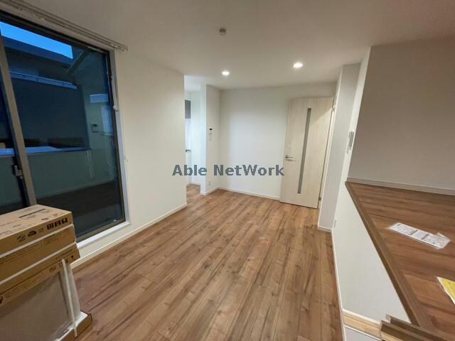 物件内観写真4　(同型　現況優先)