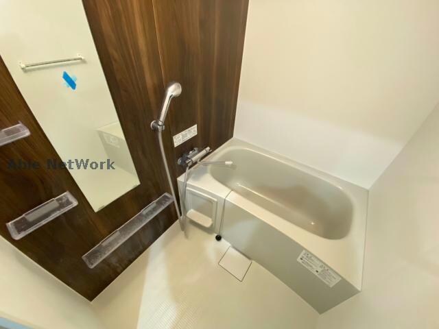 物件内観写真8　(同型反転　現況優先)