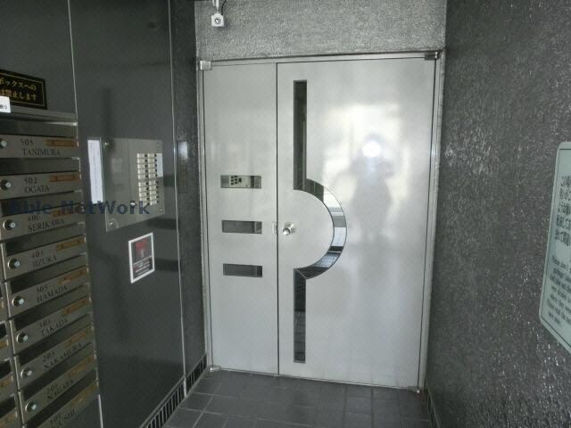 物件外観写真3　(オートロック)