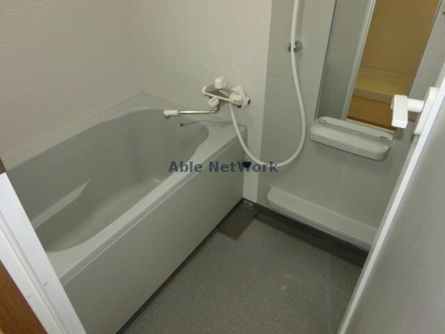 物件内観写真8　(※同型　現況優先)