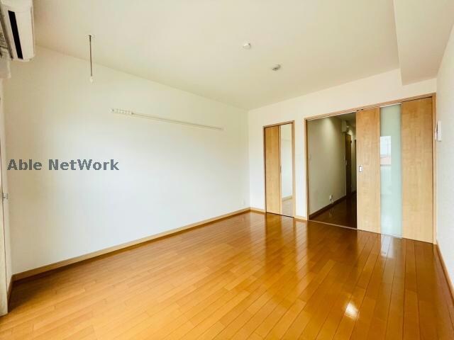 物件内観写真6　(別号室写真・現況優先。)