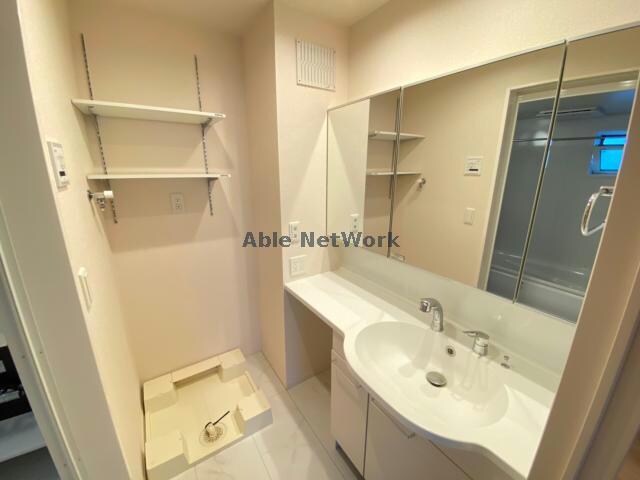 物件内観写真9　(同型モデル)