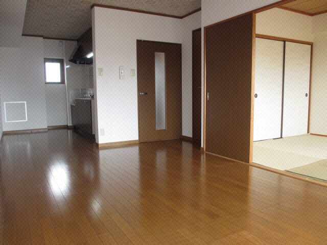 物件内観写真2　(同型モデル)