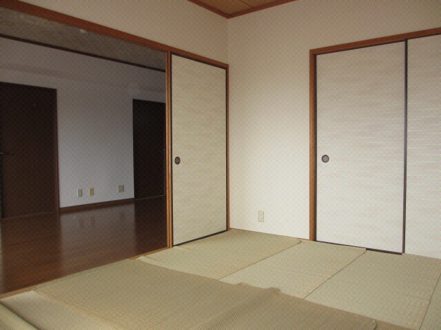 物件内観写真3　(同型モデル)