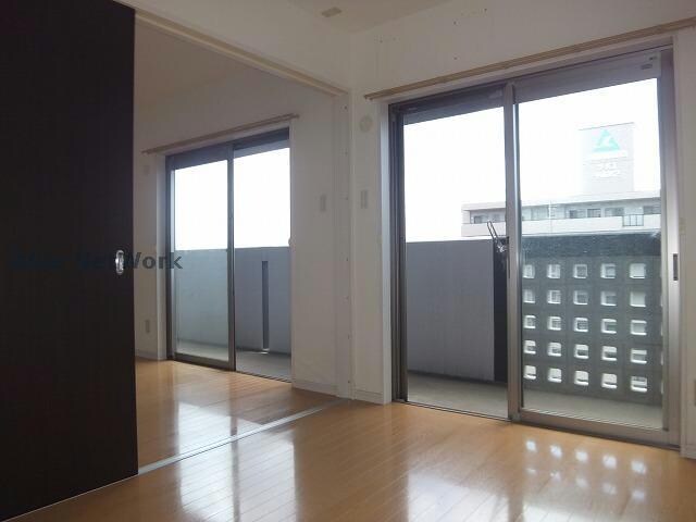 物件内観写真4　(同型タイプ　現況優先)