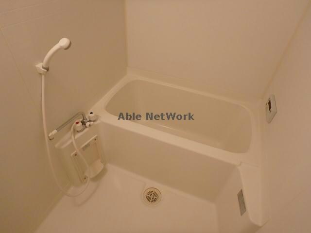 物件内観写真3　(同型　現況優先)