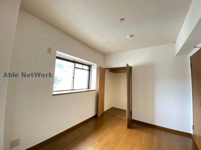 物件内観写真3　(同型反転　現況優先)