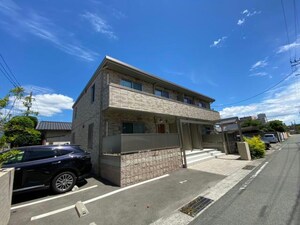 フィオレオ新屋敷外観写真