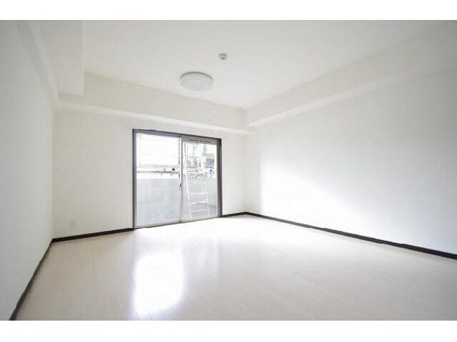 物件内観写真5　(同型モデル　現況優先)