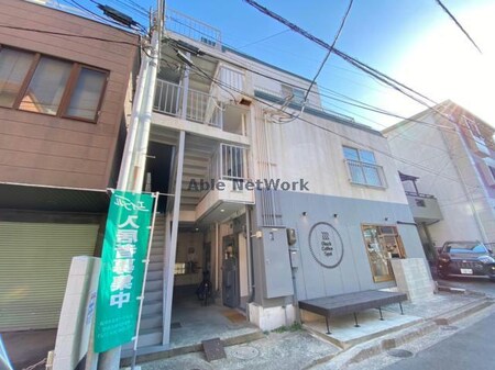 Niji Apartments外観写真