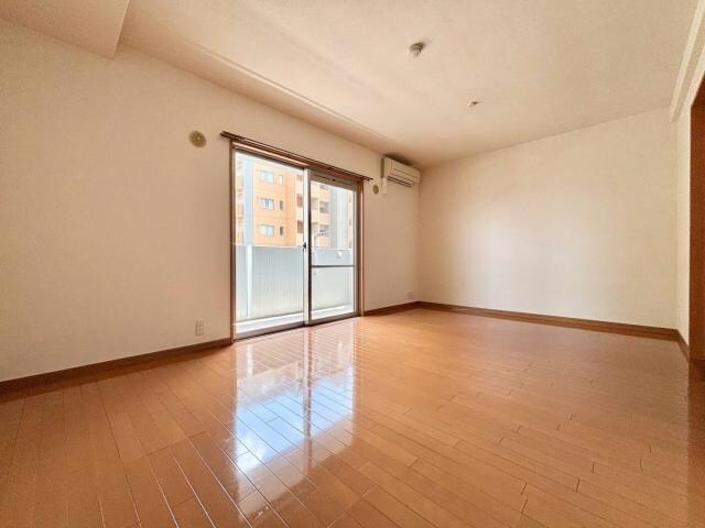 物件内観写真6　(同型　現況優先)