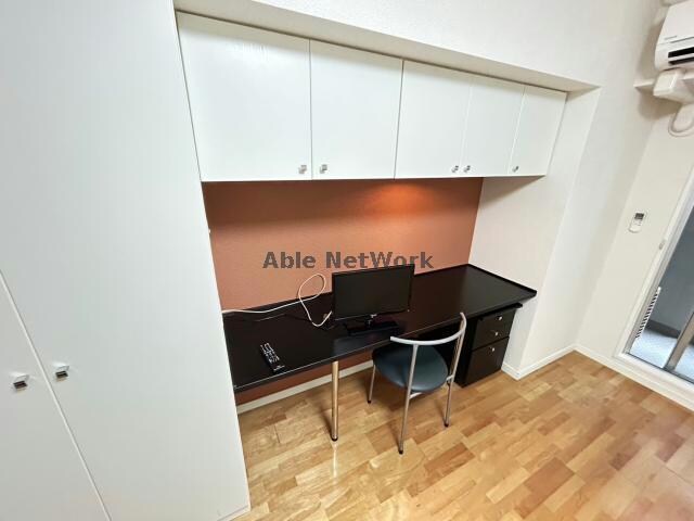 物件内観写真8　(※同型反転タイプ・現況優先)