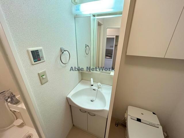 物件内観写真11　(※同型反転タイプ・現況優先)