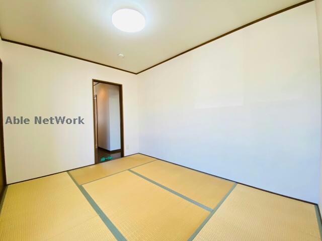 物件内観写真5　(別号室写真・現況優先)