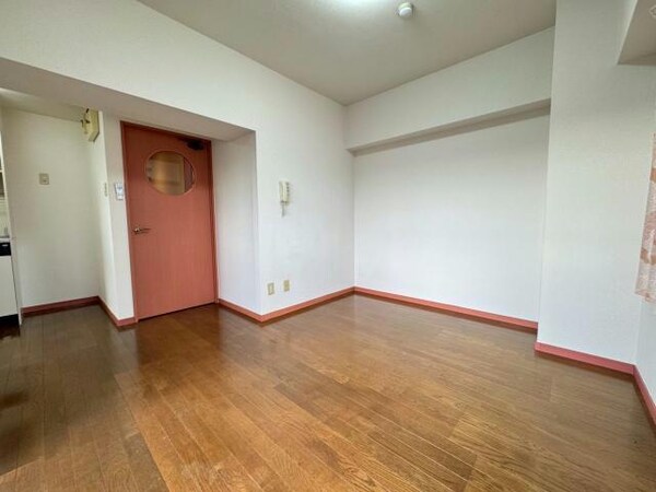 リビングダイニング