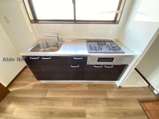 物件内観写真5　(201号室写真)