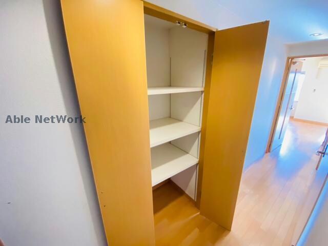 物件内観写真9　(同物件別号室の写真)