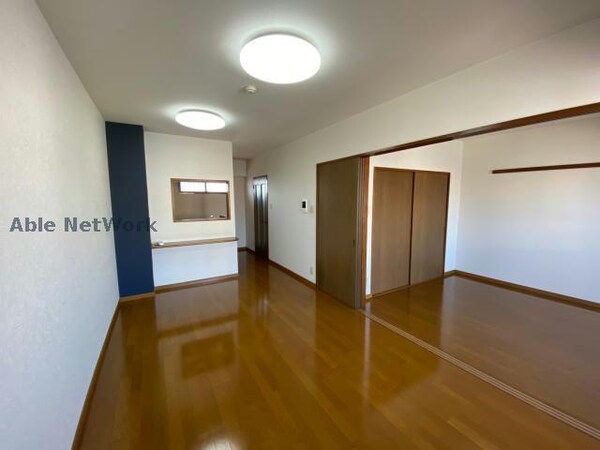 リビングダイニング