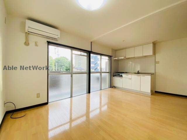 物件内観写真4　(同型別号室)