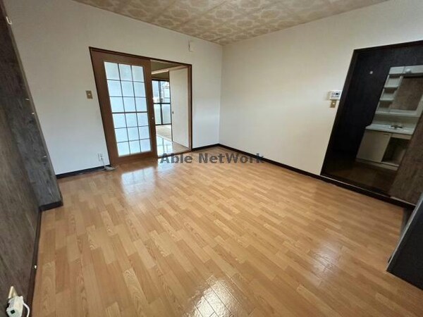 リビングダイニング