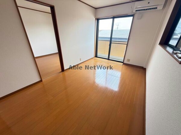 リビングダイニング