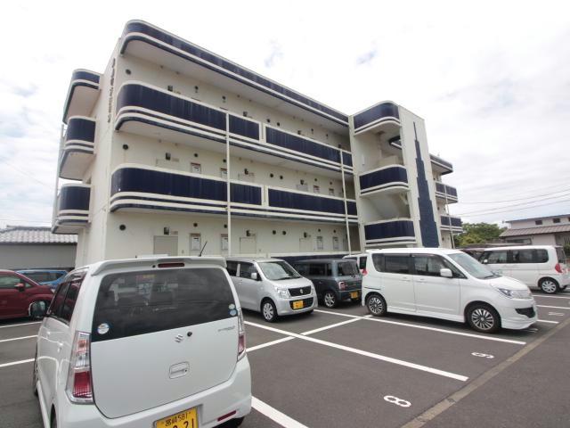 津曲マンション