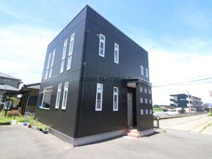 岩元蓑原貸家外観写真