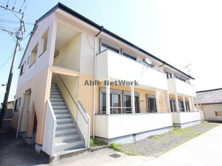 フレンド志比田（３LDK）外観写真