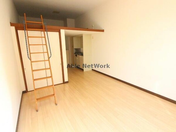 リビングダイニング